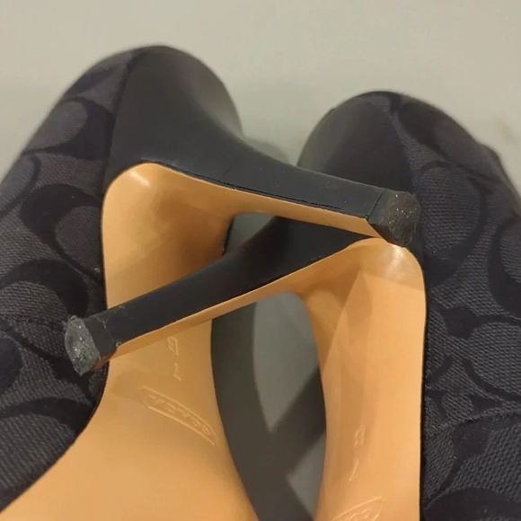 Coach Heels Peep Toe size 7 Black - Picture 11 of 13